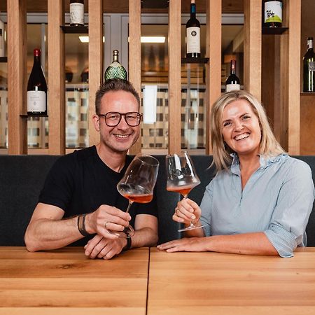 Mons Suites Wine Passion Tannheim Bagian luar foto