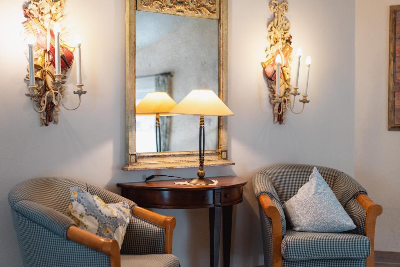 Mons Suites Wine Passion Tannheim Bagian luar foto
