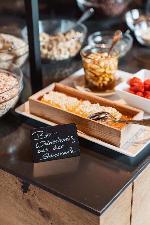 Mons Suites Wine Passion Tannheim Bagian luar foto