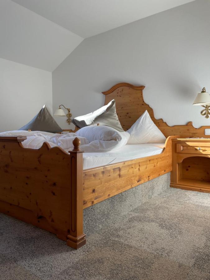 Mons Suites Wine Passion Tannheim Bagian luar foto