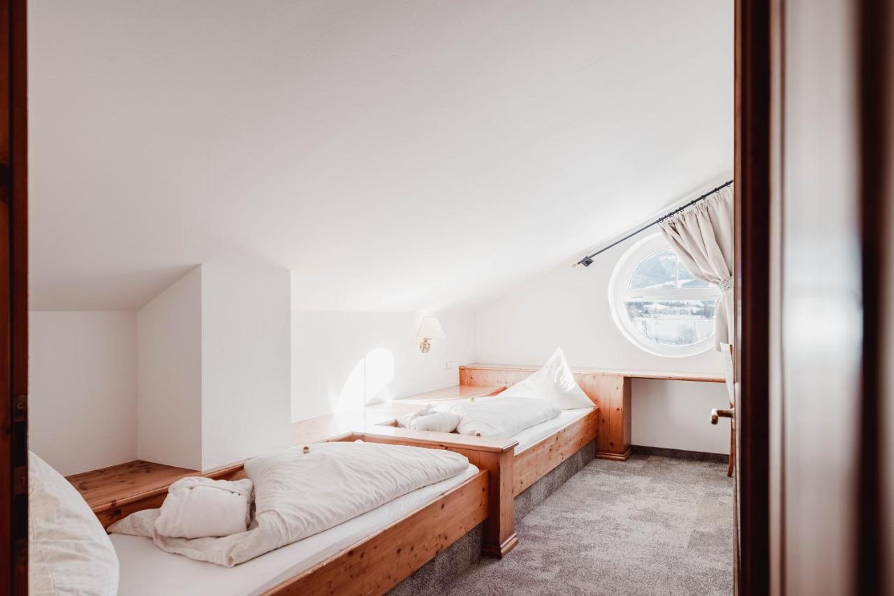 Mons Suites Wine Passion Tannheim Bagian luar foto