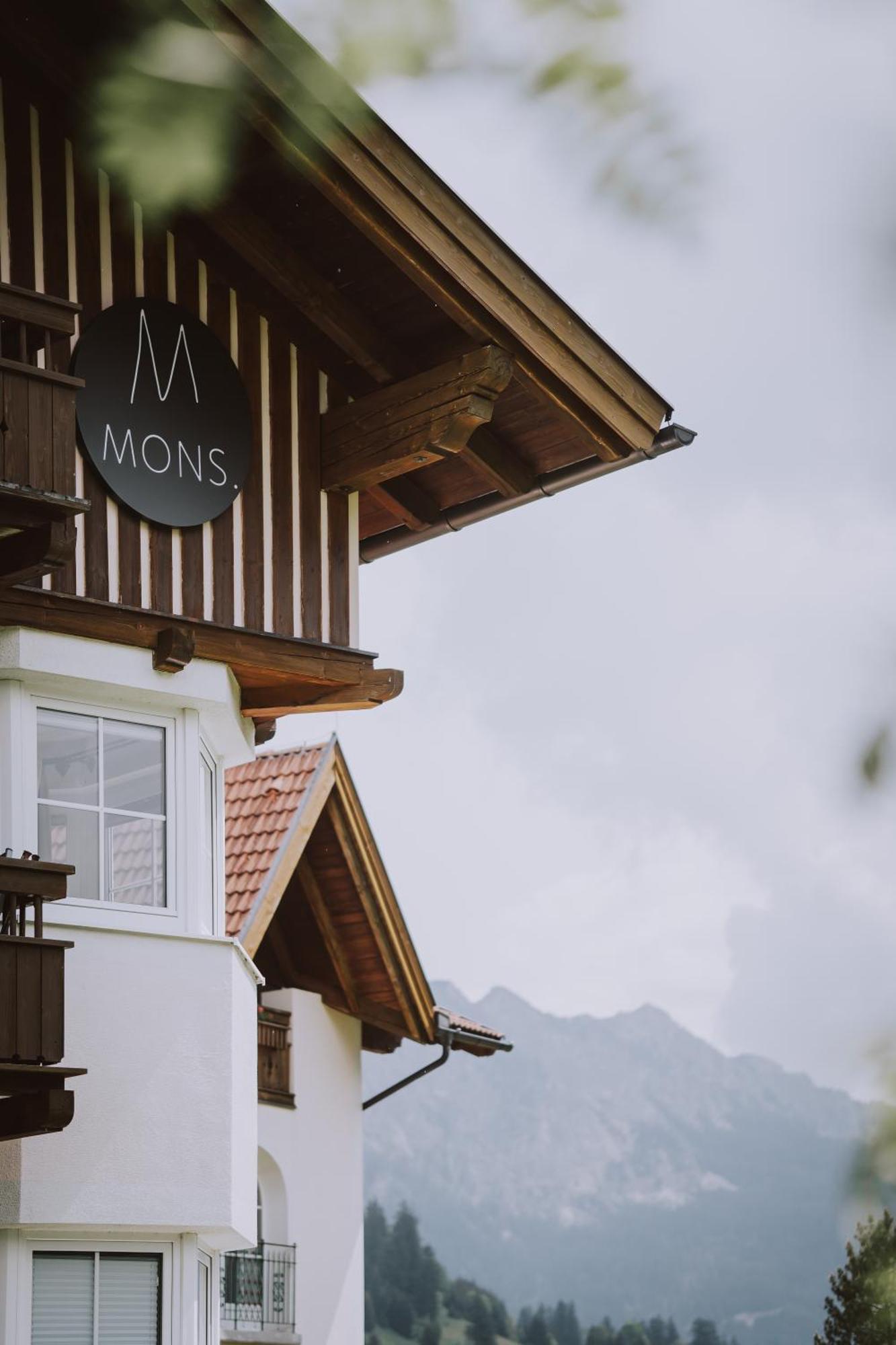 Mons Suites Wine Passion Tannheim Bagian luar foto