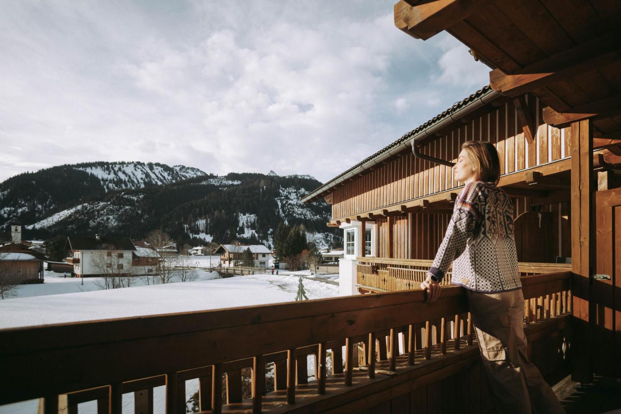 Mons Suites Wine Passion Tannheim Bagian luar foto