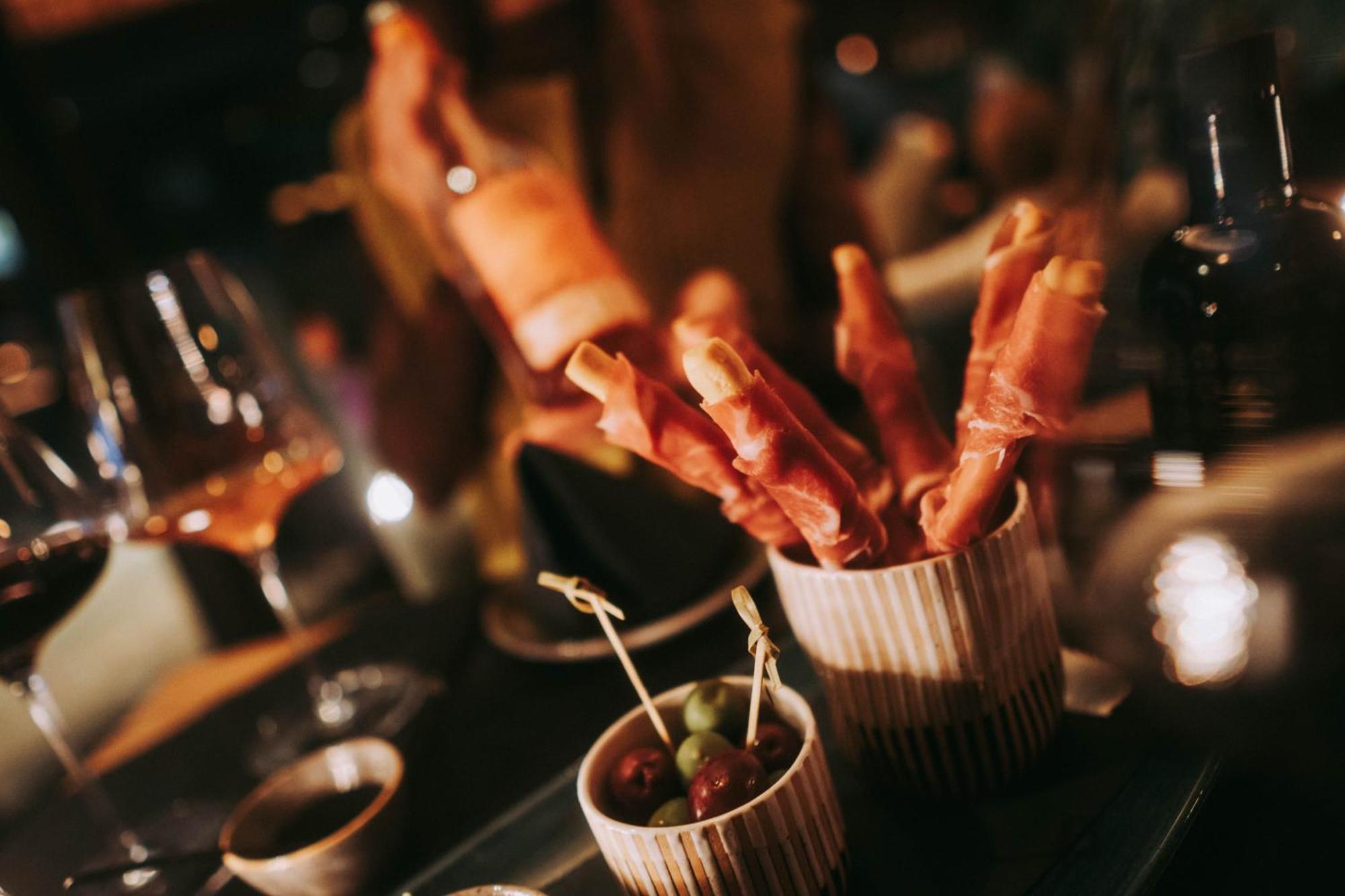 Mons Suites Wine Passion Tannheim Bagian luar foto