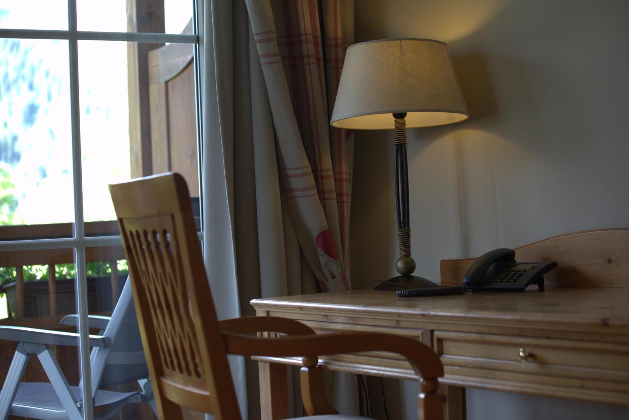 Mons Suites Wine Passion Tannheim Bagian luar foto