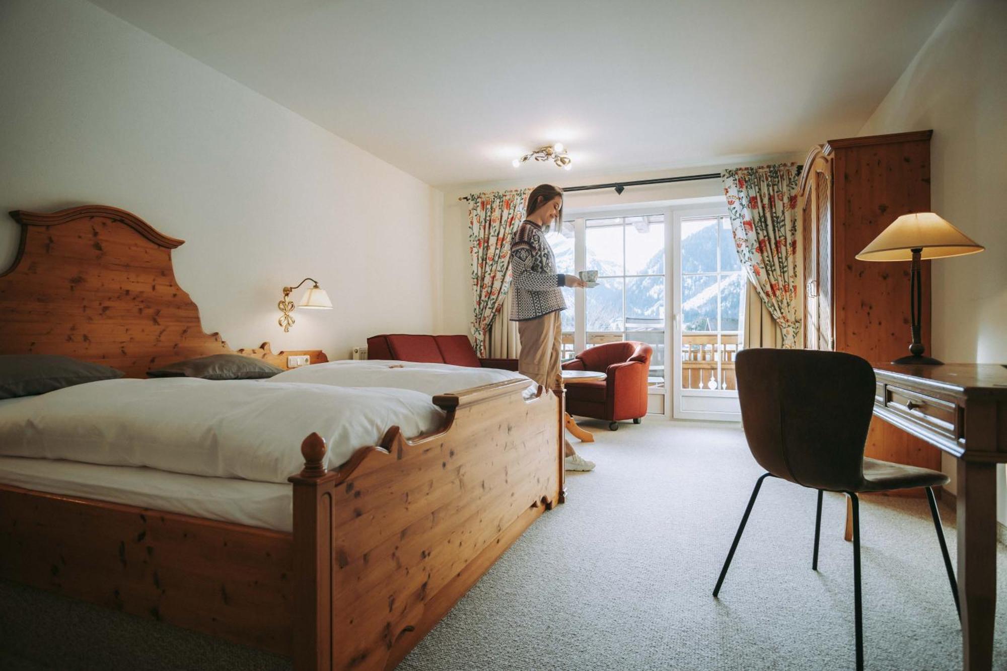 Mons Suites Wine Passion Tannheim Bagian luar foto