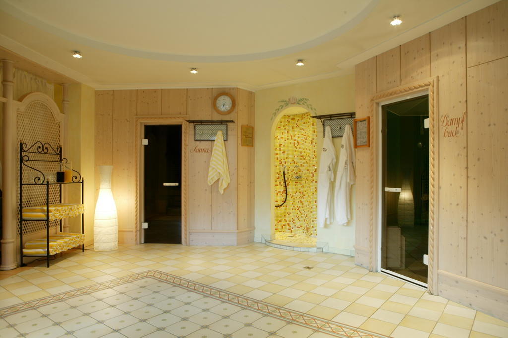 Mons Suites Wine Passion Tannheim Bagian luar foto